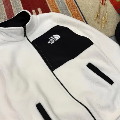 AE7BF0F4-CB3A-4CF0-B04B-3F92CDC7B751 Denali Polar Fleece TNF